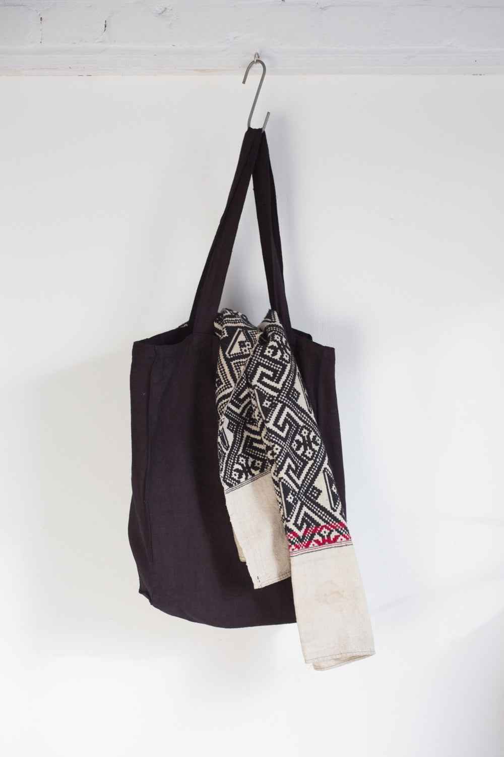 Black and White Lu Scarf - Tamay & Me - Handmade in Vietnam